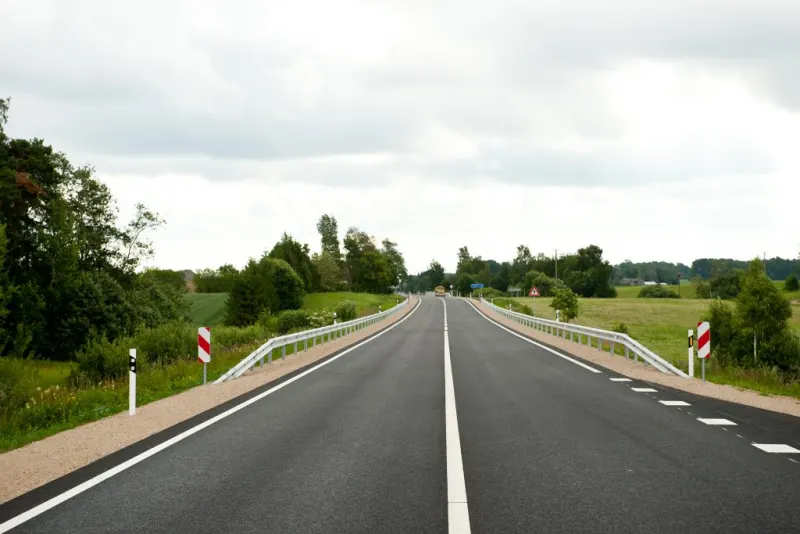 Kvalitatīva asfalta ieklāšana visā Latvijā!, celtniecības un remonta darbi sludinājums Riga, Latvijā 1
