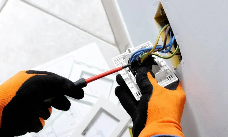 Electrician Services, home services ad in Riga, Latvia 1